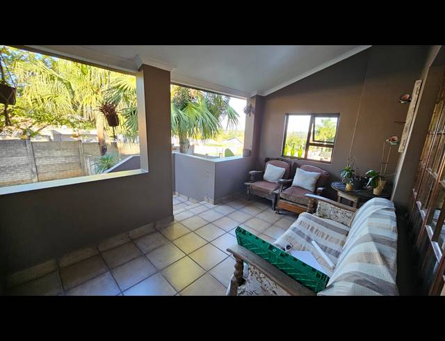 4 BEDROOM HOUSE FOR SALE IN FAIRVIEW